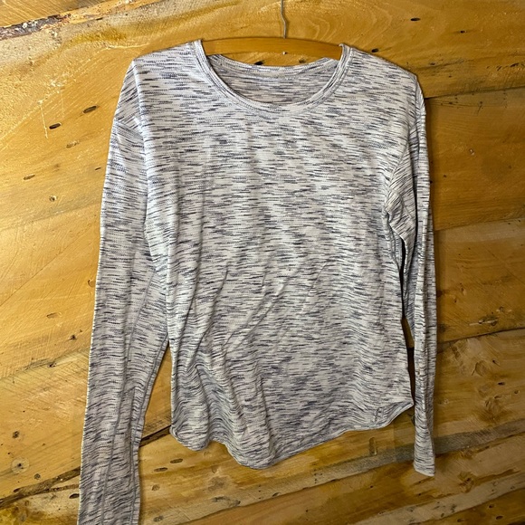 Lululemon Top long Sleeve Size 6 - Picture 1 of 4